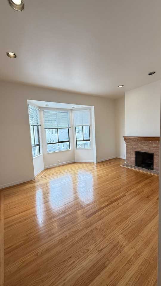 1453 Pacific Ave #B - Photo 3 of 11