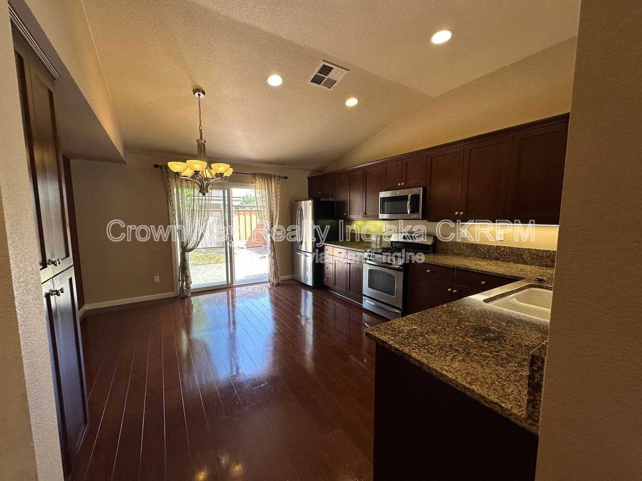 2741 Nostalgia St - Photo 5 of 21