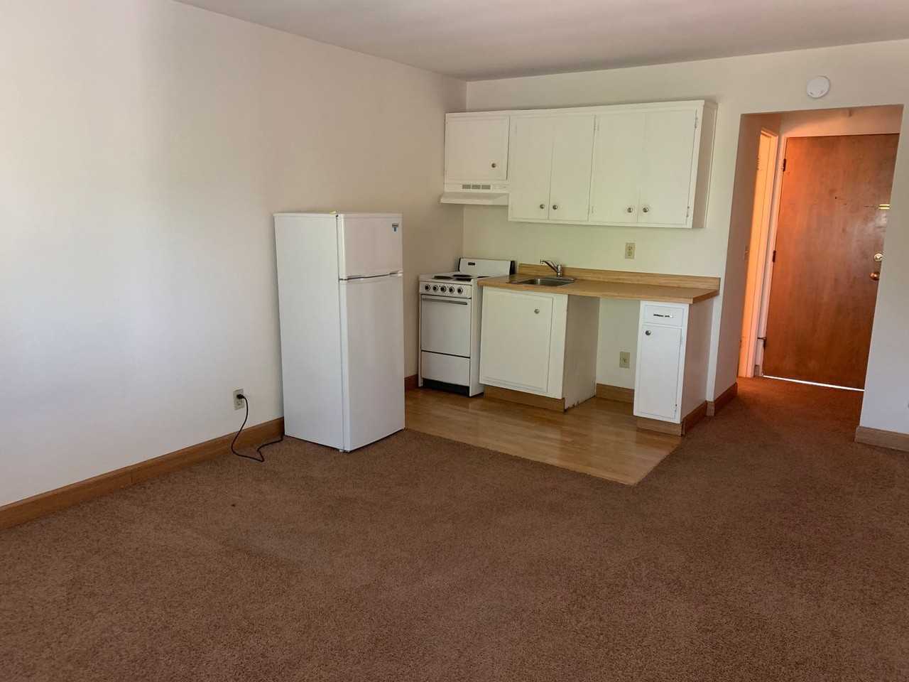 MAY RENT FREE - Photo 5 of 18