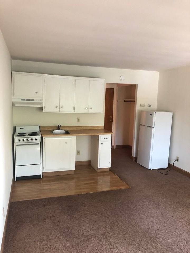 MAY RENT FREE - Photo 6 of 18