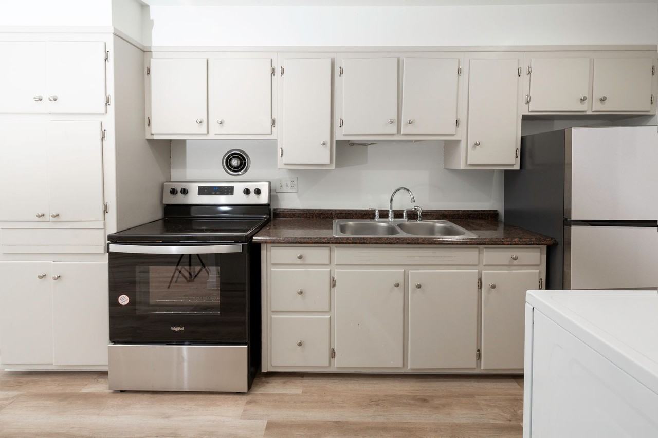 The Homestead - Photo 4 of 25