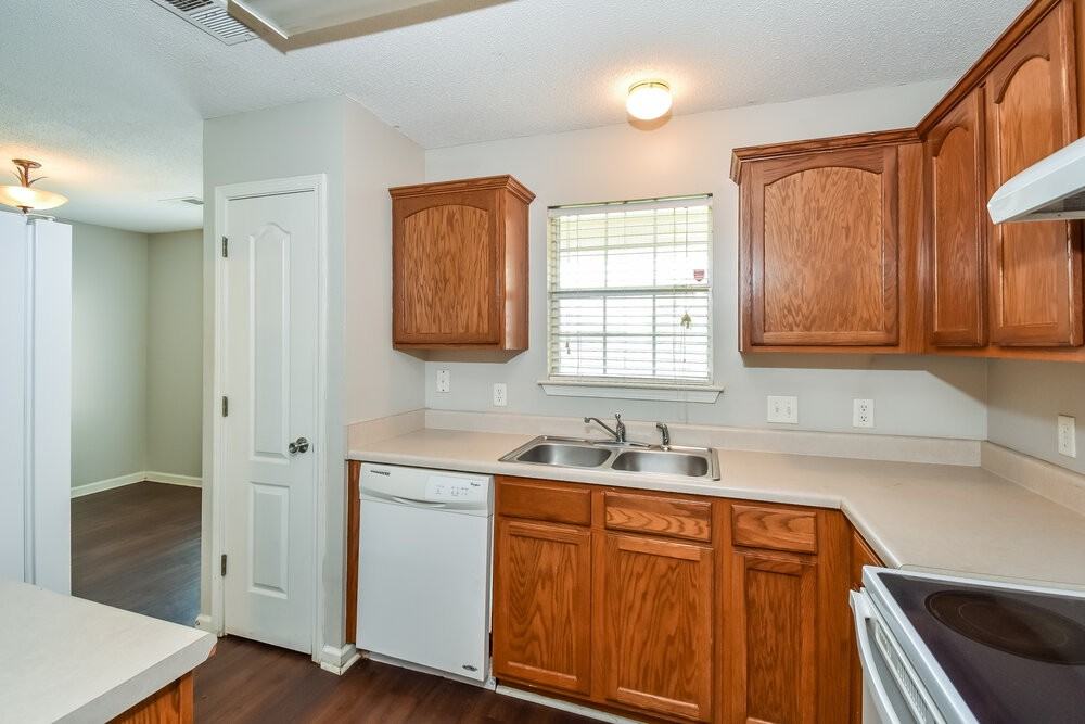 9760 Riggin Dr - Photo 6 of 17