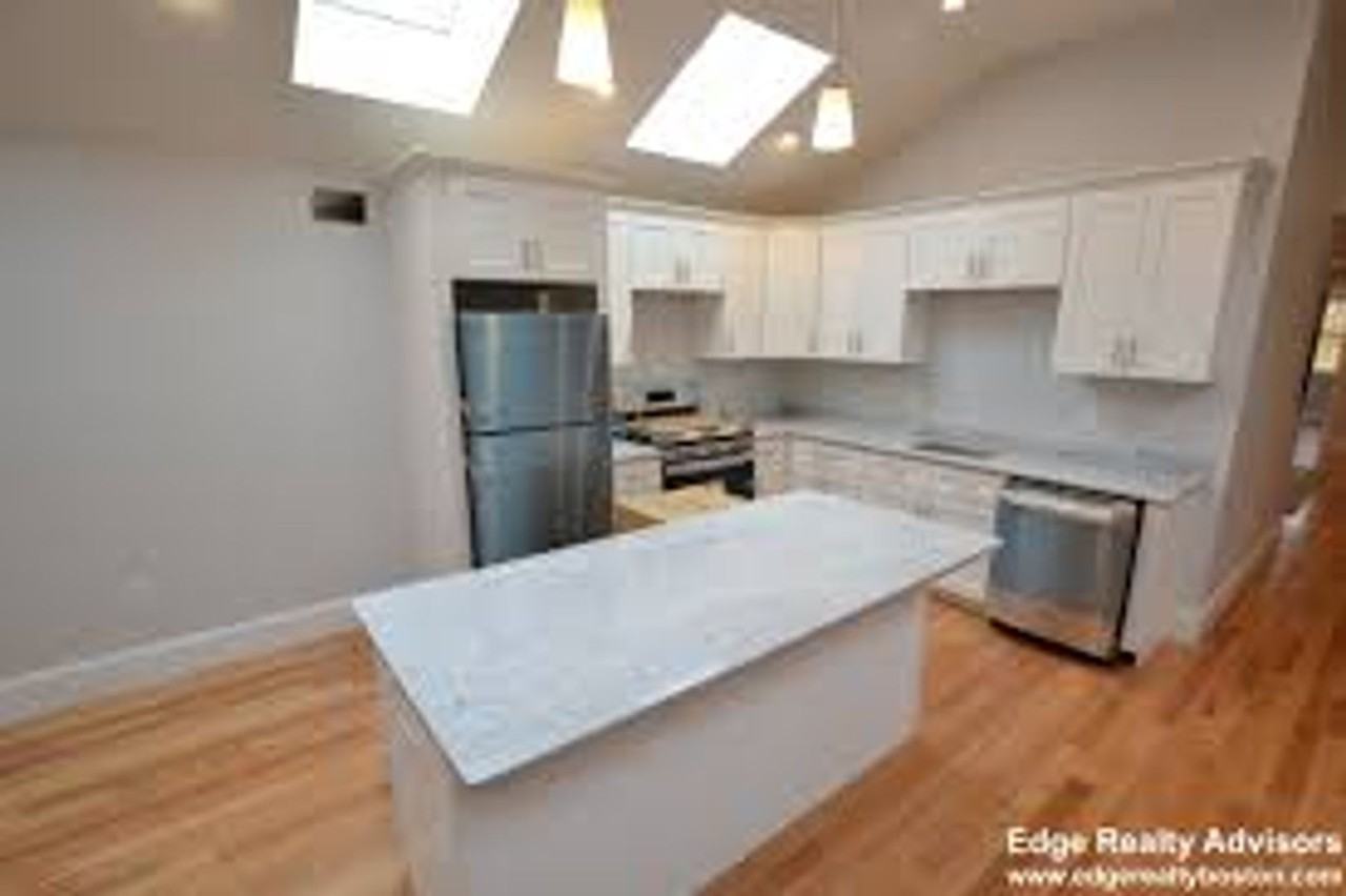 16 Murdock St - Photo 4 of 9