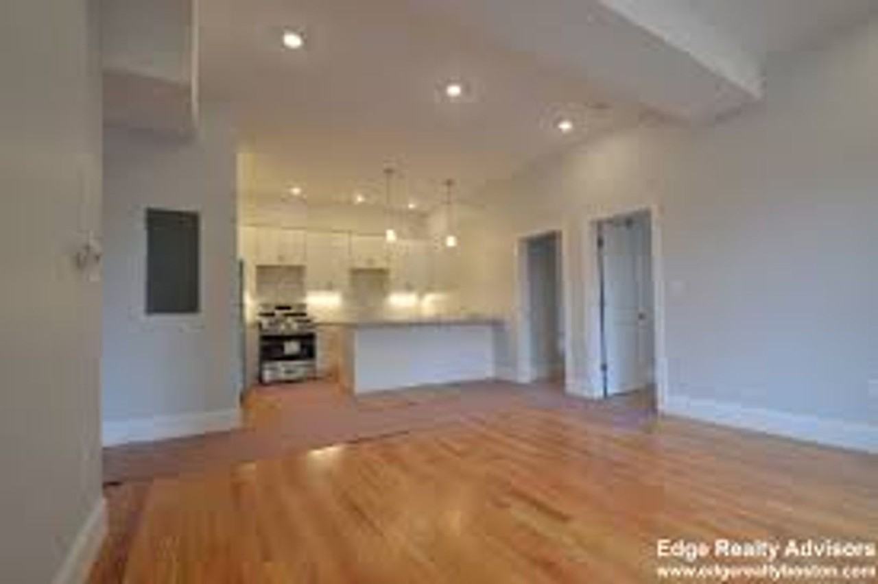 16 Murdock St - Photo 5 of 9