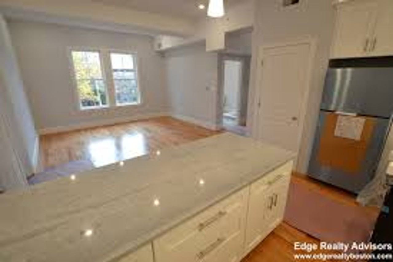 16 Murdock St - Photo 6 of 9