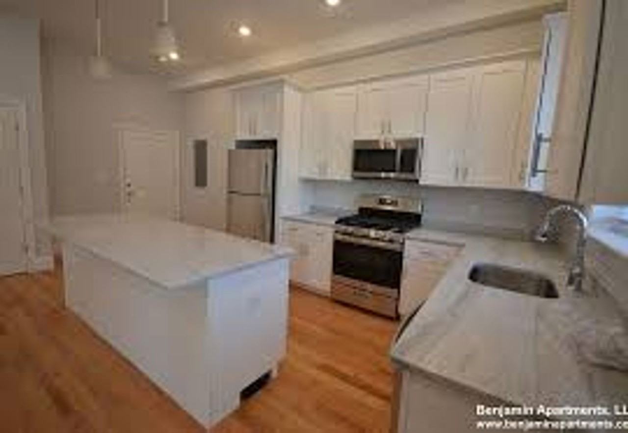 16 Murdock St - Photo 7 of 9