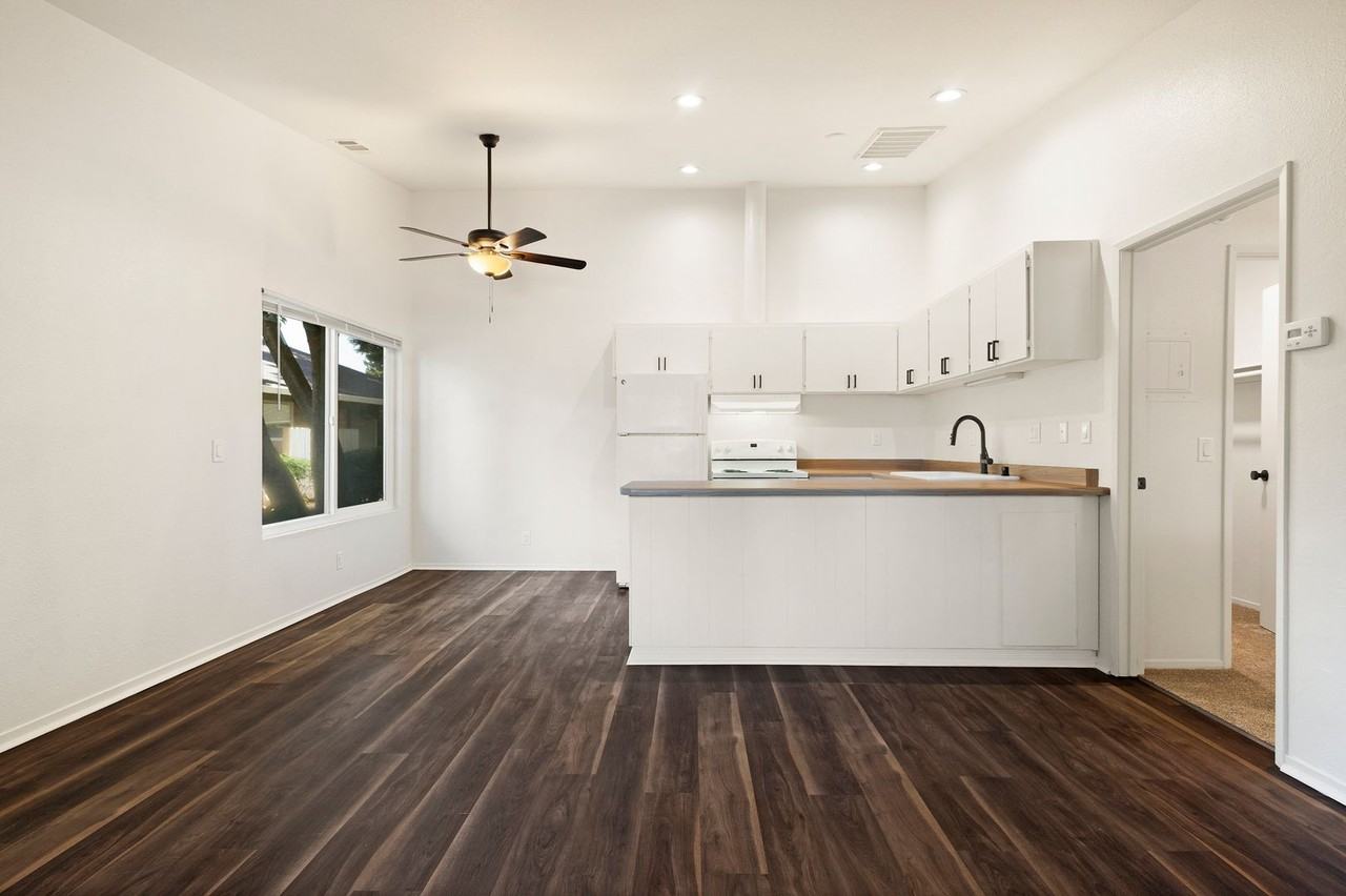 Rosewood Apartments - Photo 7 of 25