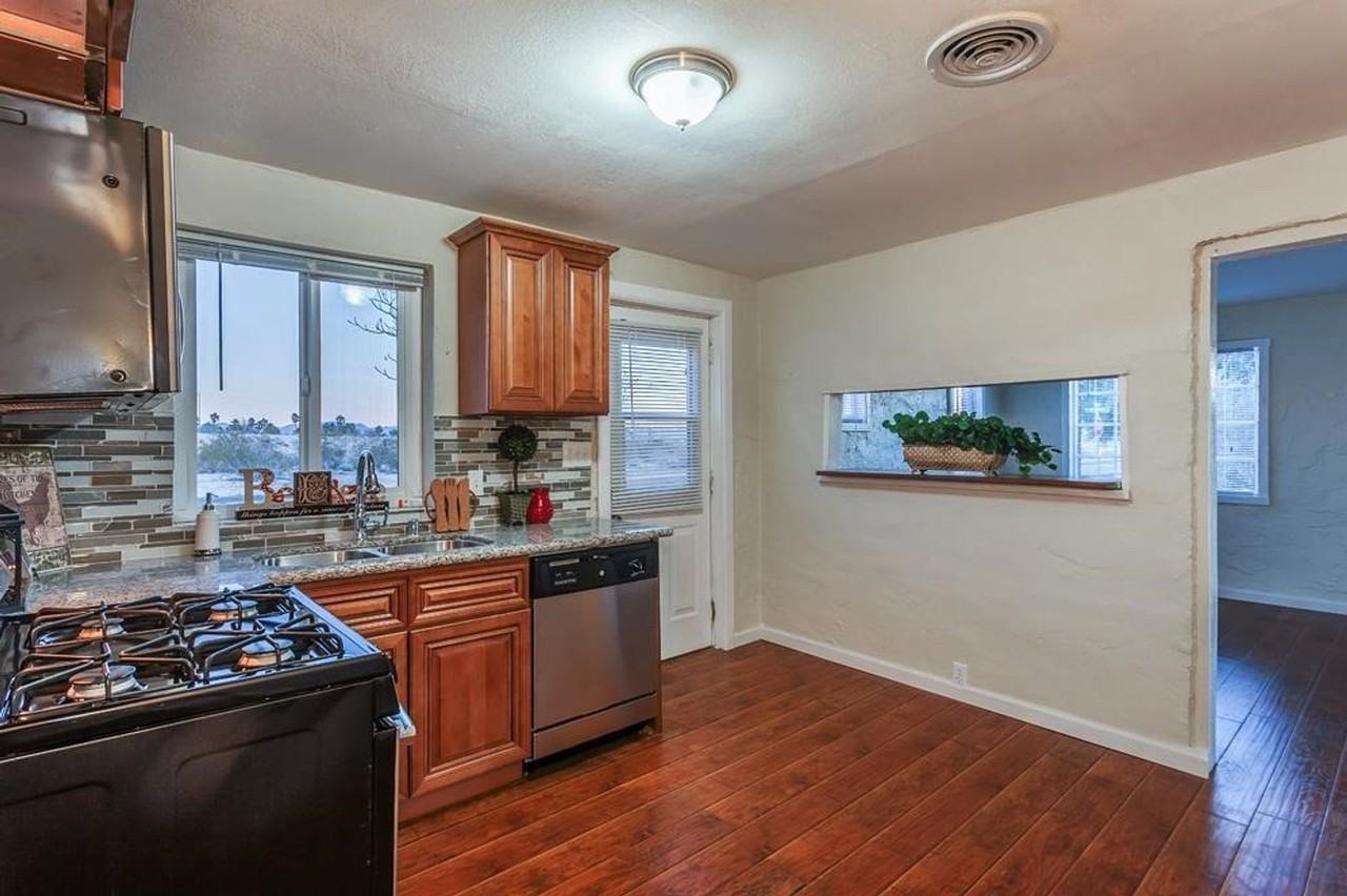 6388 West Ct - Photo 3 of 11