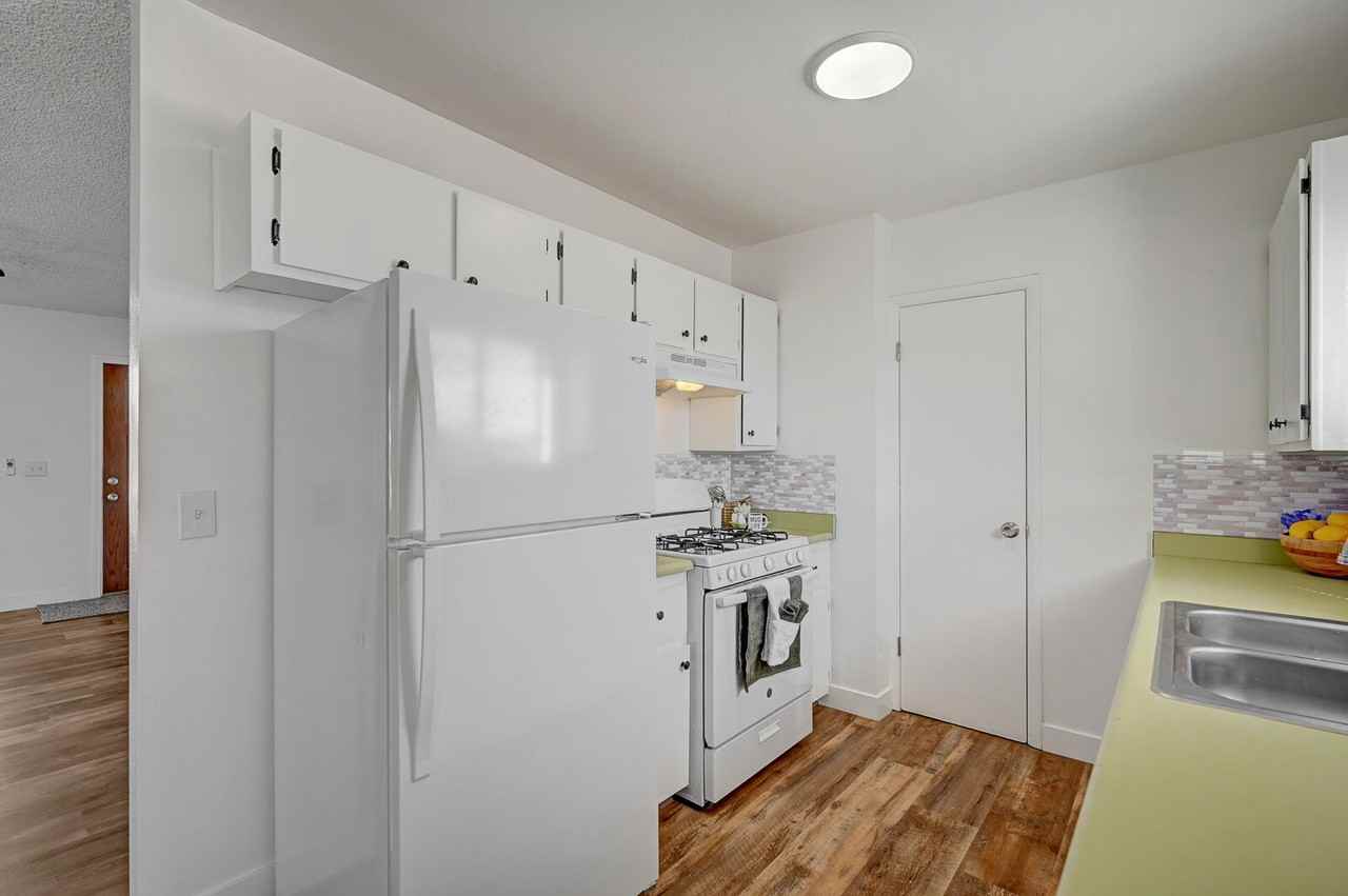 4047 Maple Hill Rd - Photo 6 of 28