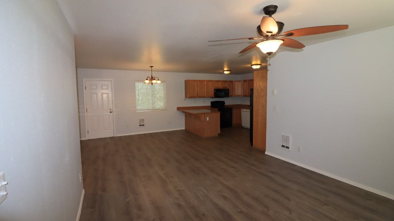 2010 Ne Full Moon Dr - Photo 2 of 19