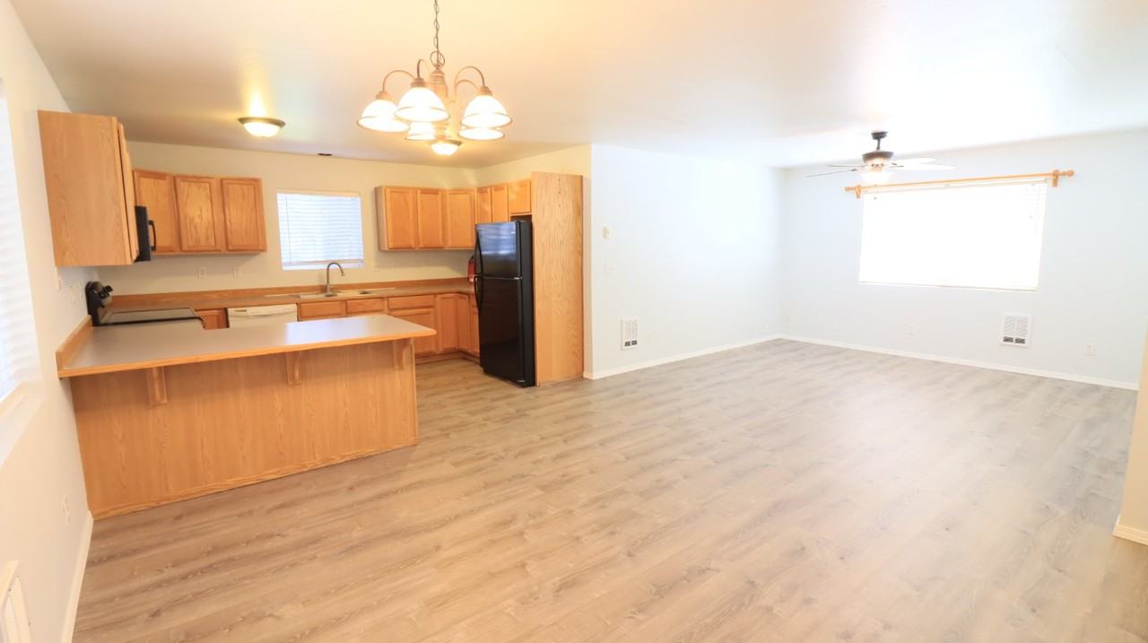 2010 Ne Full Moon Dr - Photo 5 of 19