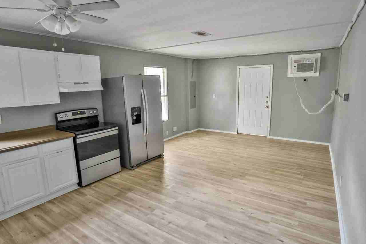 1418 Avant Ave #2 - Photo 3 of 5