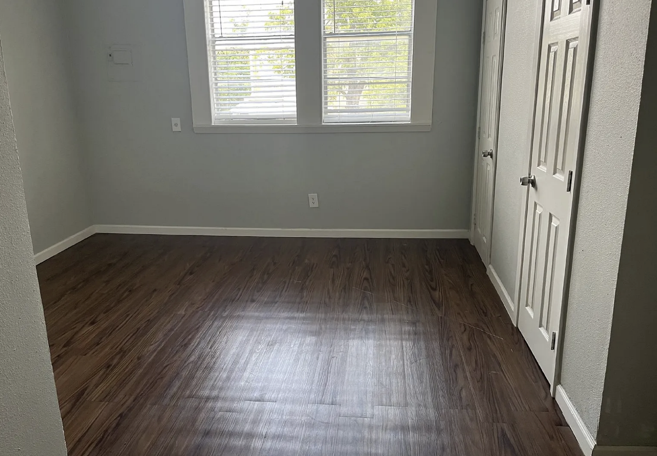 711 E Carson St Apt A4 - Photo 3 of 9