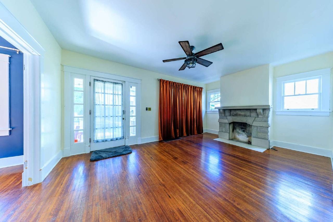 1806 Russell St - Photo 3 of 26