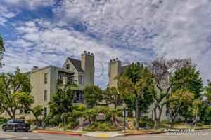featured image of 601 N Kenwood St #204