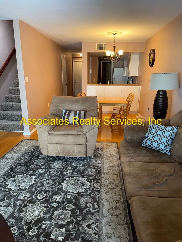 1630 Sw 16th St - Photo 2 of 15