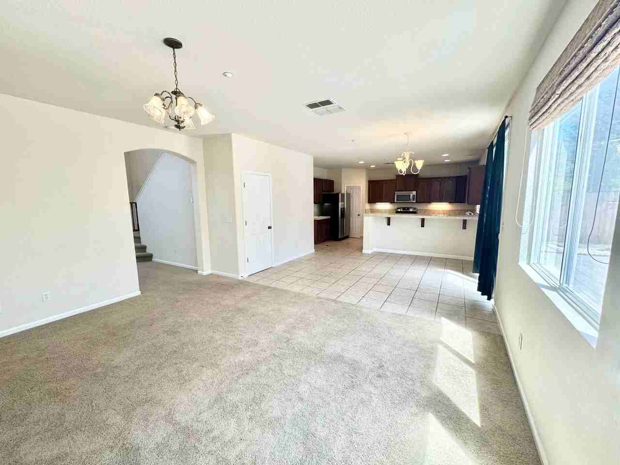 1776 Farnham Ave - Photo 7 of 42