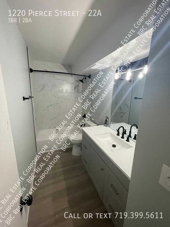 LaRonja Apartments - Photo 3 of 29