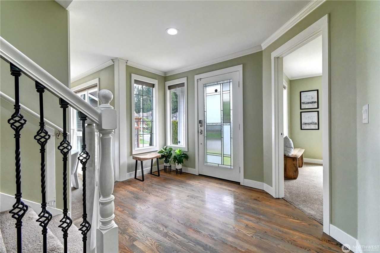 3933 119th Pl Se - Photo 2 of 38