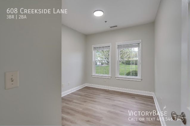 608 Creekside Ln - Photo 3 of 23