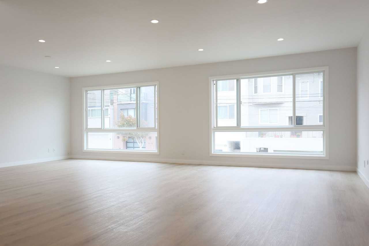 553 34th Ave - Photo 2 of 33