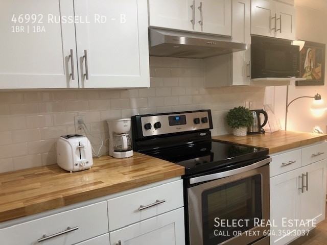 46992 Russell Rd #B - Photo 3 of 11