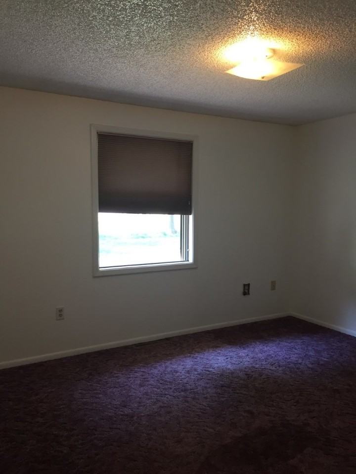 7141 12 Mile Rd - Photo 3 of 11