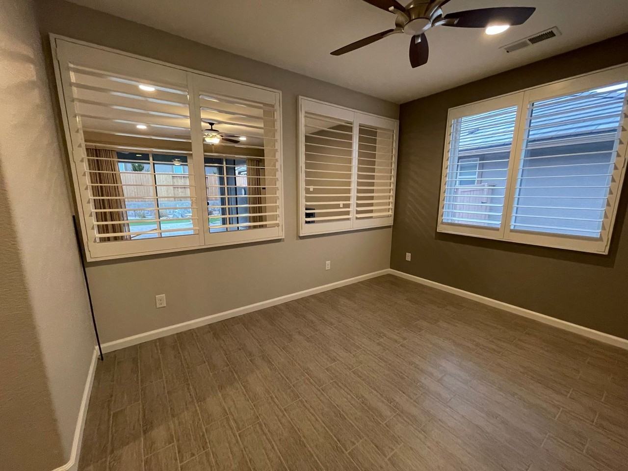 2190 Arpagos Ln - Photo 5 of 27