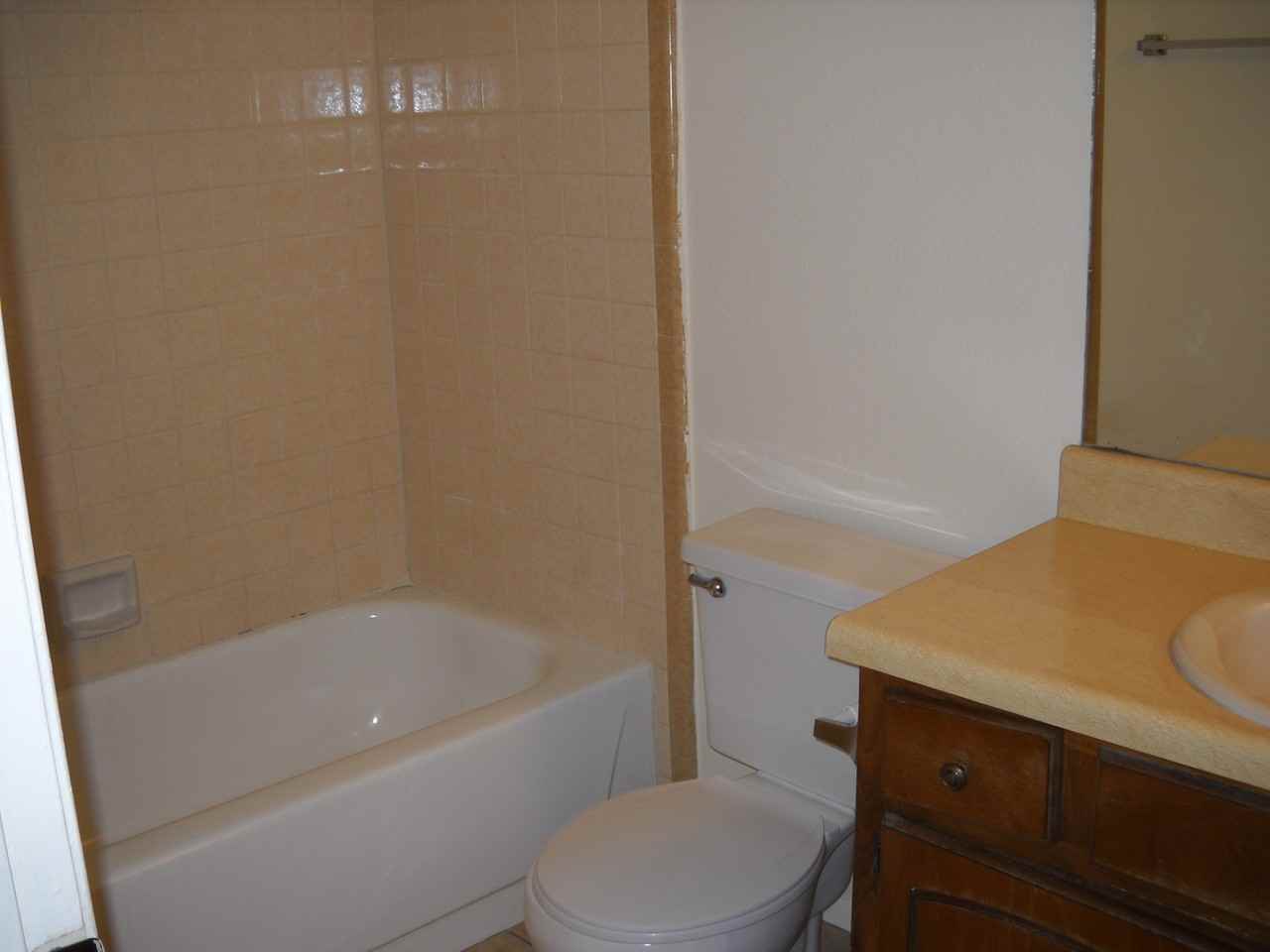 1155 Plaza Maria #B - Photo 7 of 16