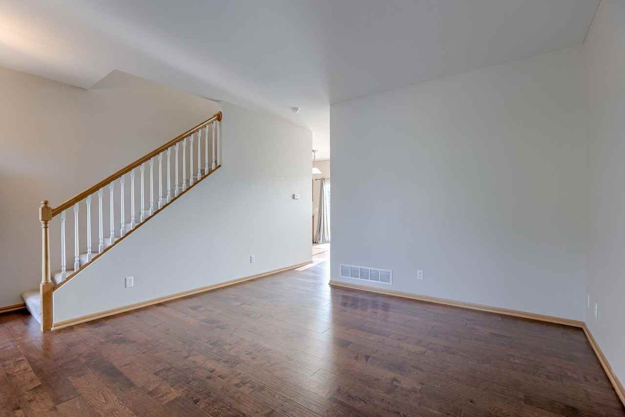 2415 Quartz Dr - Photo 3 of 23