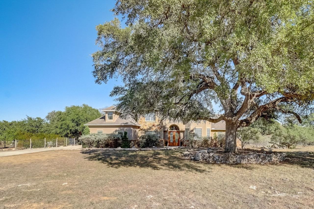 445 Hanging Oak - Photo 3 of 50