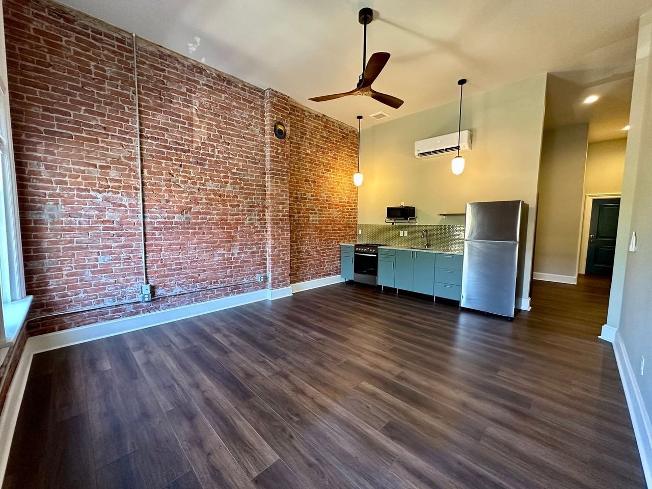 116 E 4th Ave - Photo 2 of 11