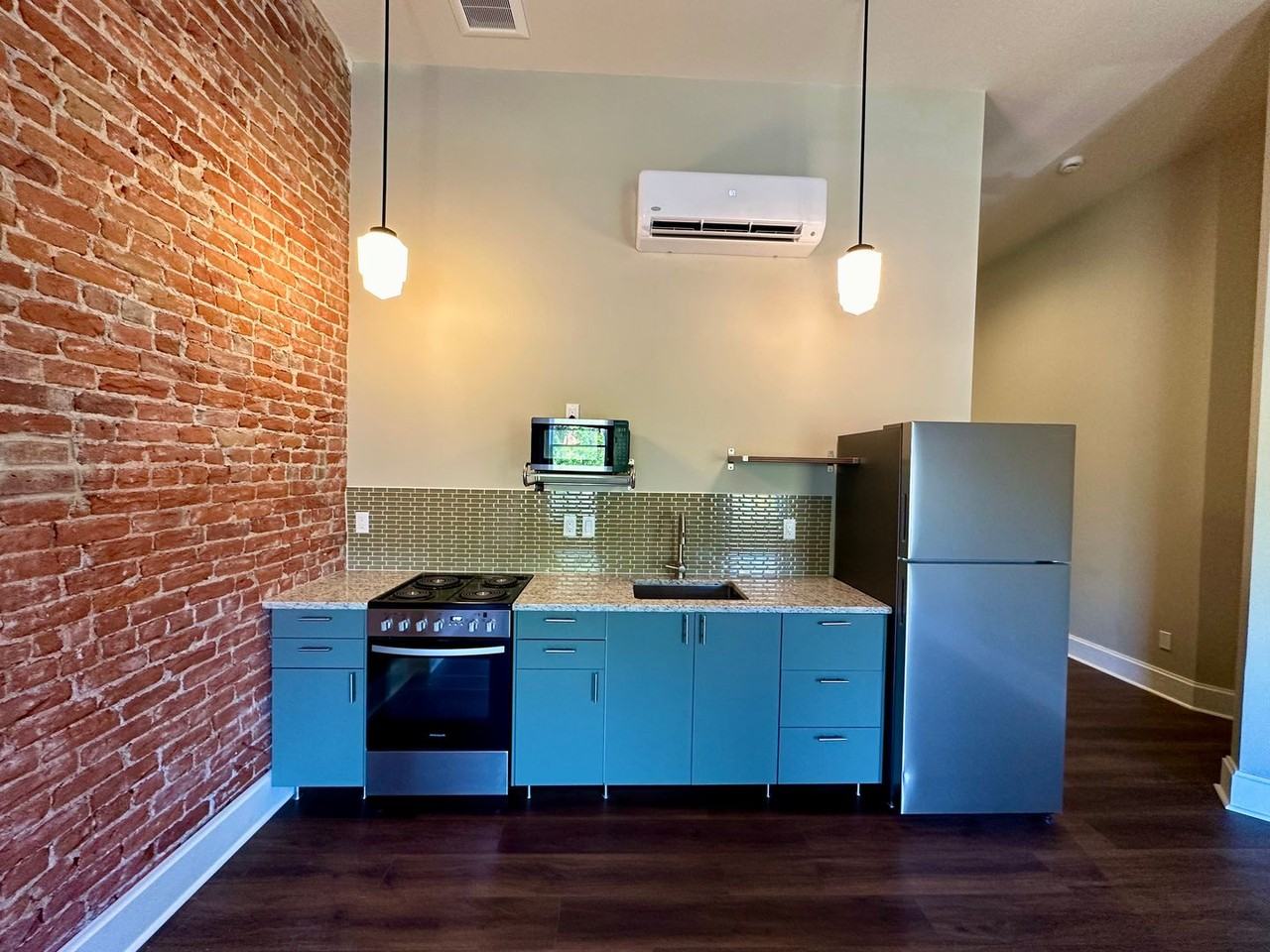 116 E 4th Ave - Photo 3 of 11