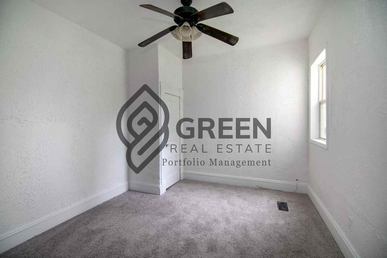 175 N Washington Ave - Photo 2 of 19