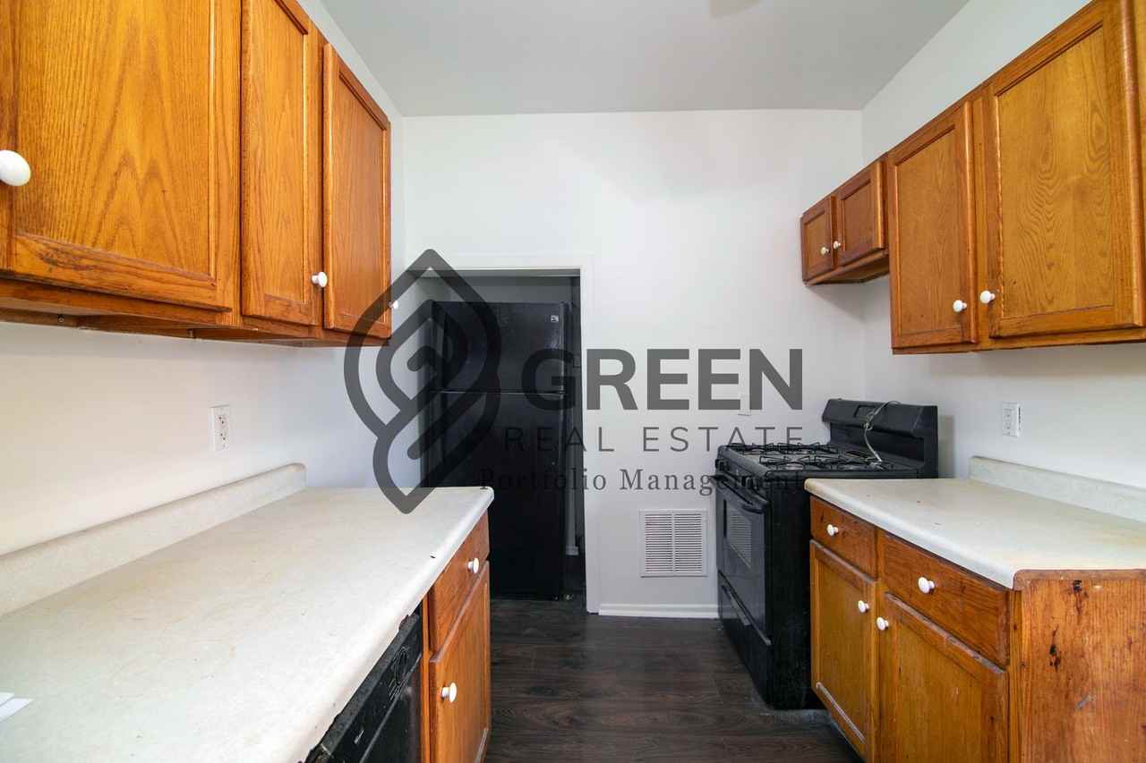175 N Washington Ave - Photo 3 of 19