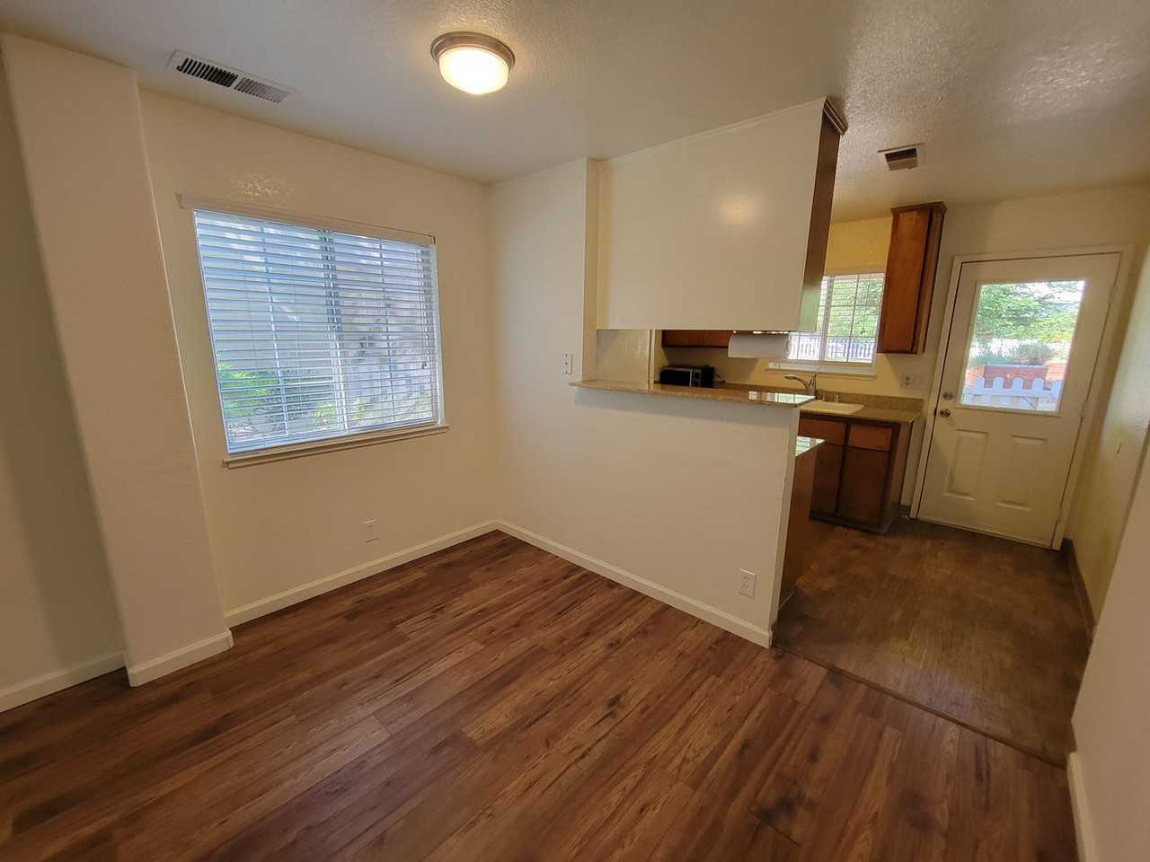 2055 Amanda Way #7 - Photo 5 of 30