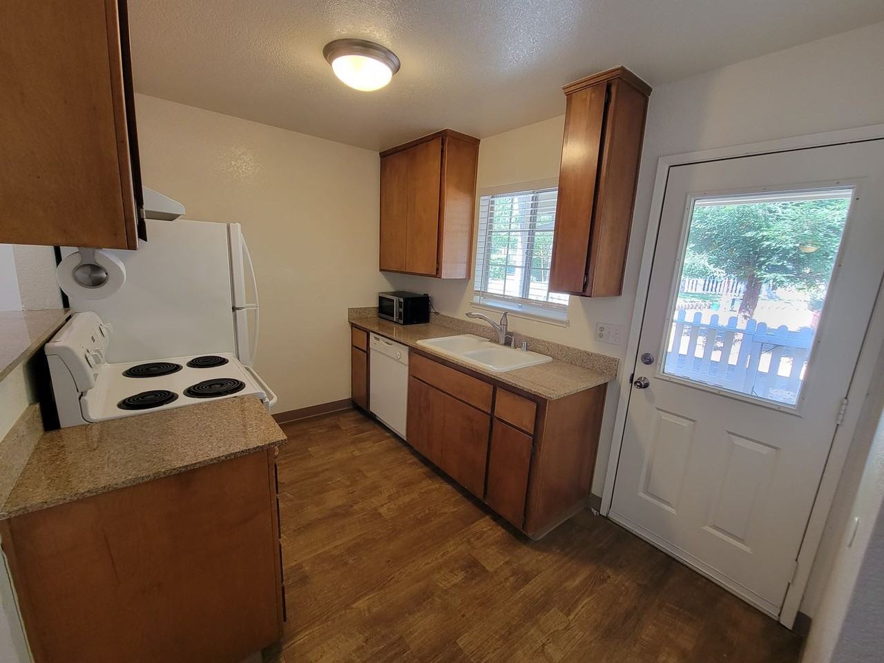 2055 Amanda Way #7 - Photo 7 of 30