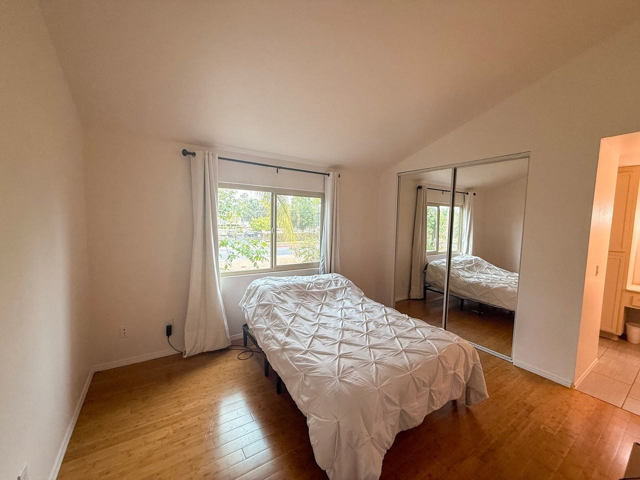 95 Tennessee St #F - Photo 2 of 13