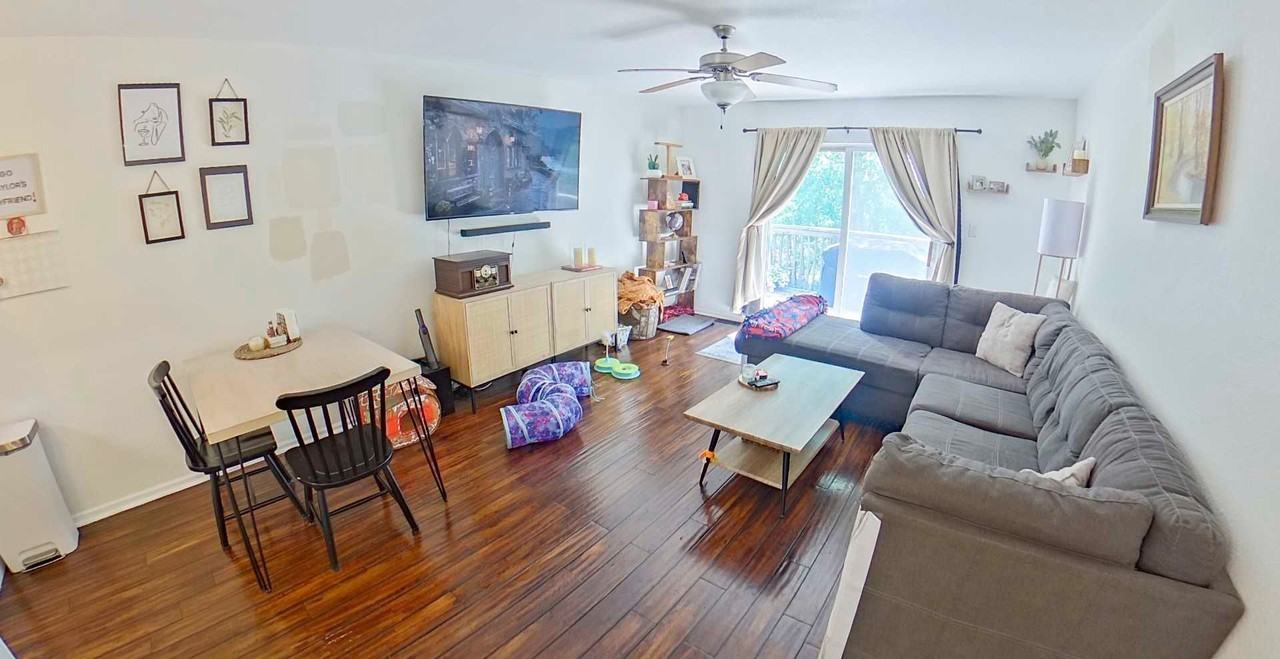1217 Newfoundland Dr - Photo 3 of 9