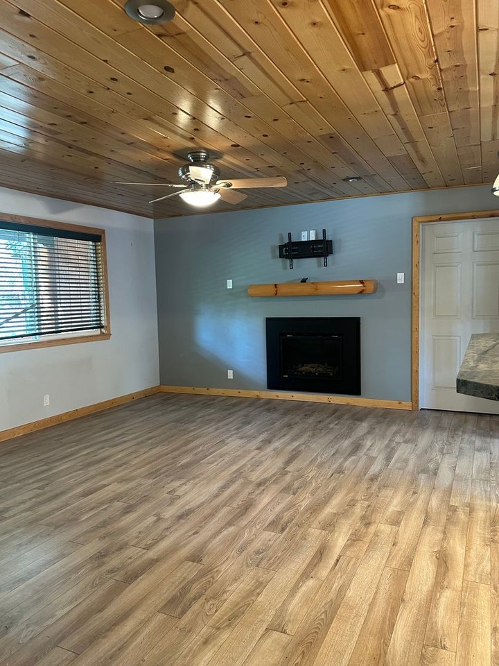 1897 Arrowhead Ave - Photo 4 of 18