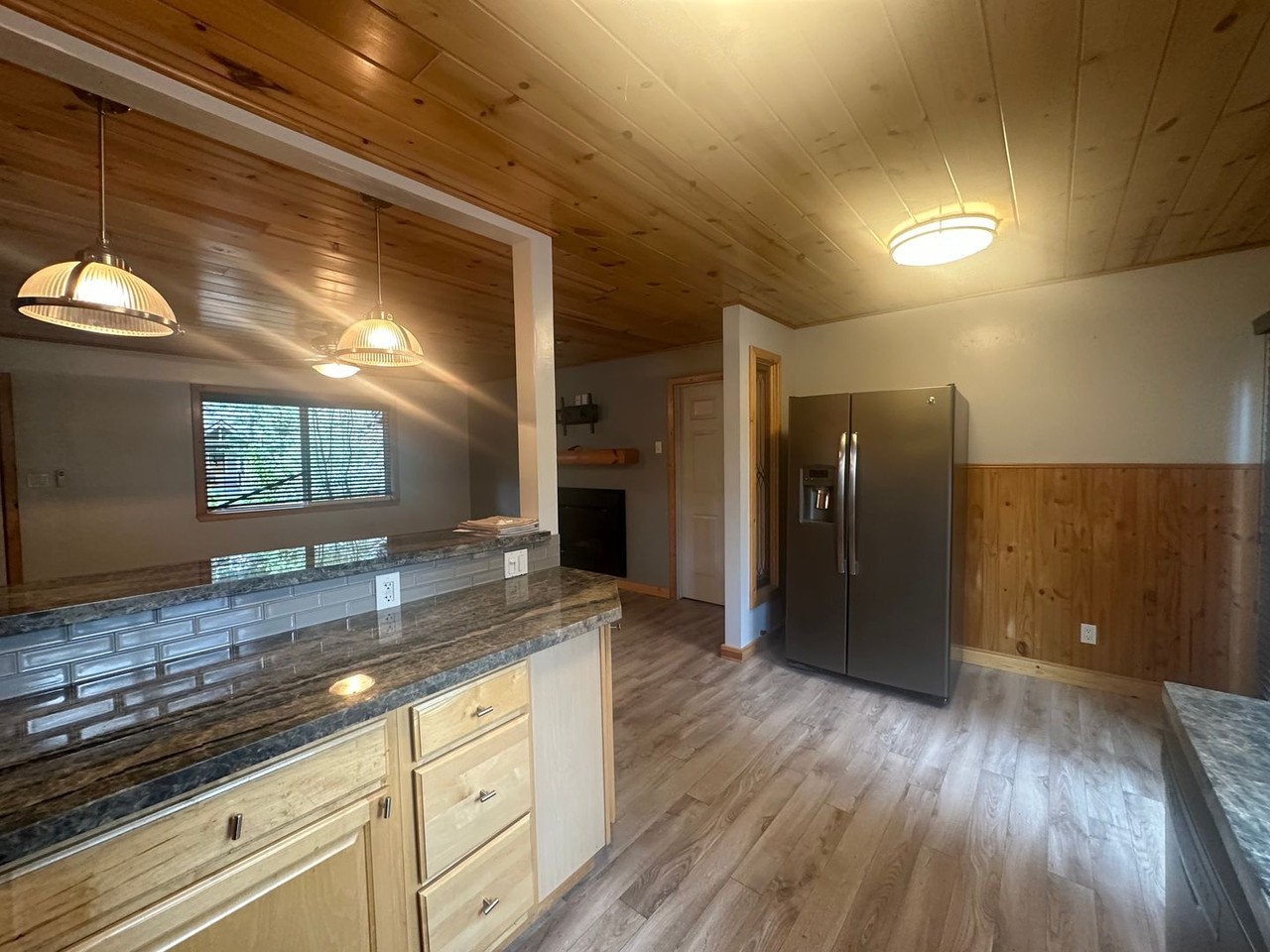 1897 Arrowhead Ave - Photo 7 of 18