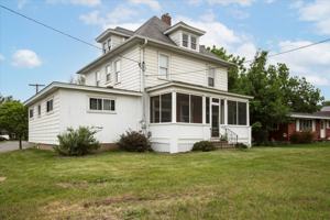 featured image of 1401 Stout Rd