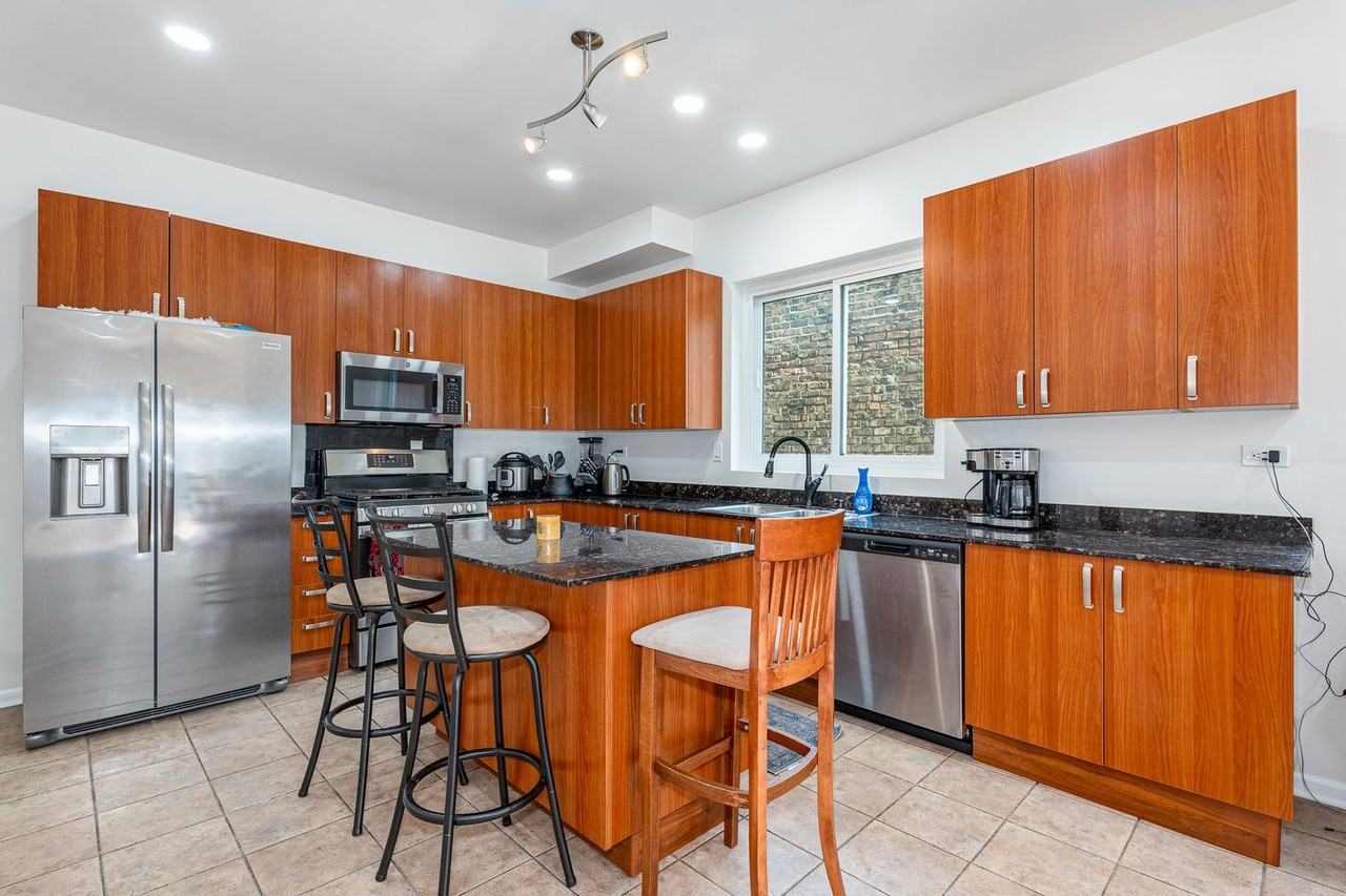 4850 S Champlain Ave - Photo 6 of 15