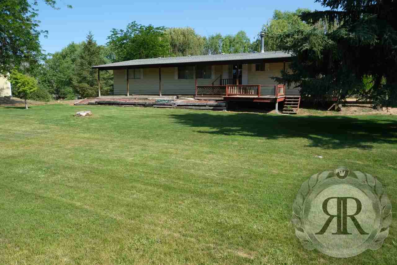 11605 Stump Rd - Photo 2 of 25