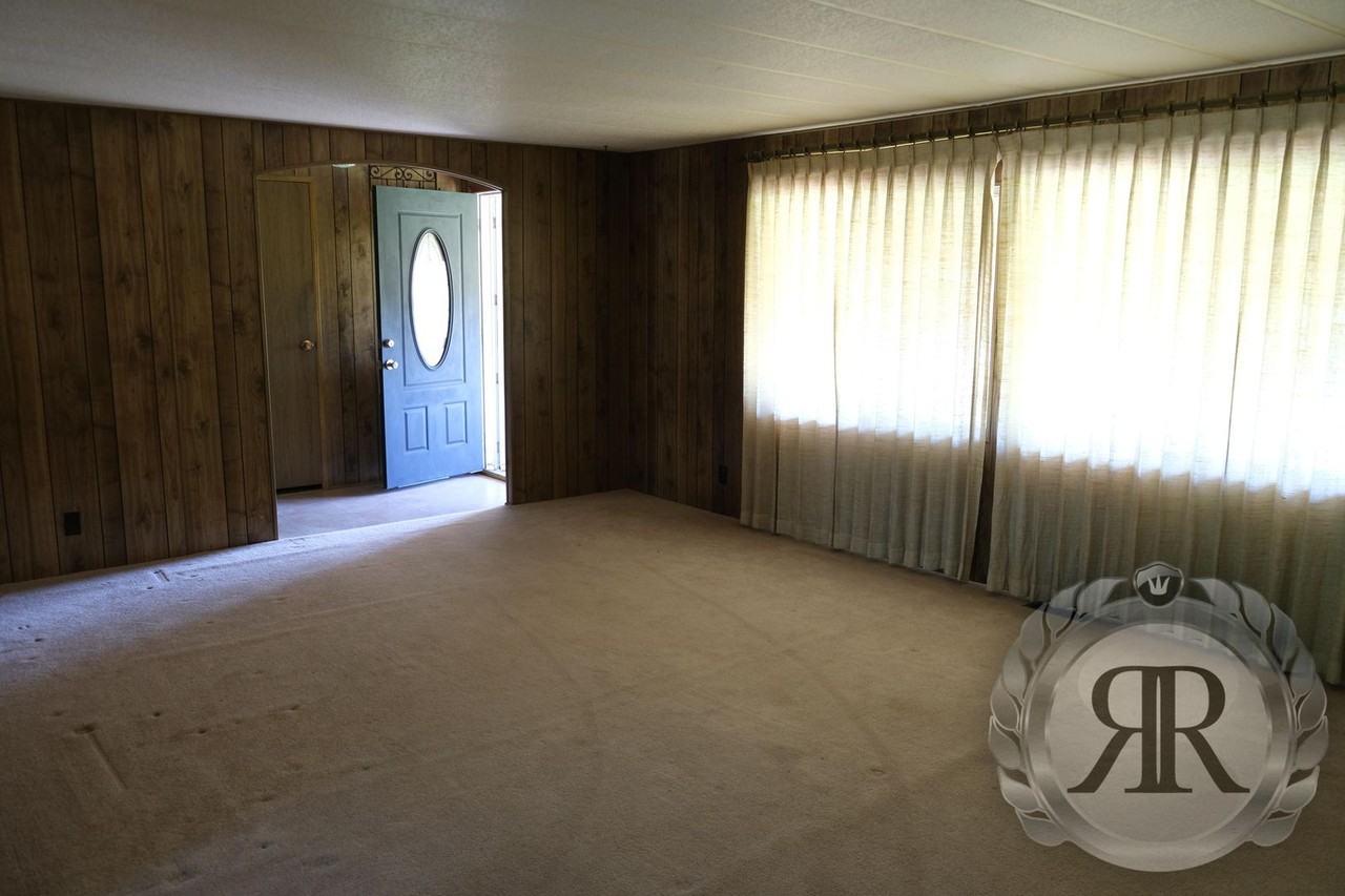 11605 Stump Rd - Photo 3 of 25