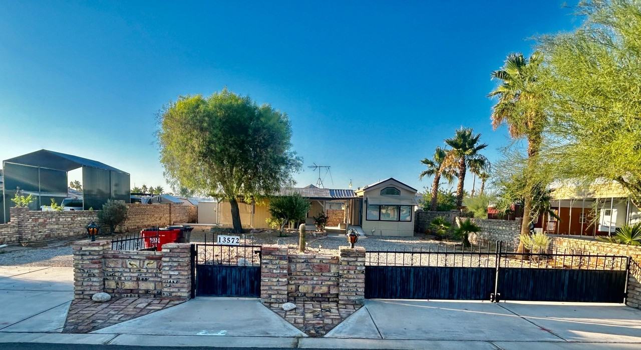 13572 East 47th Lane - Photo 3 of 42