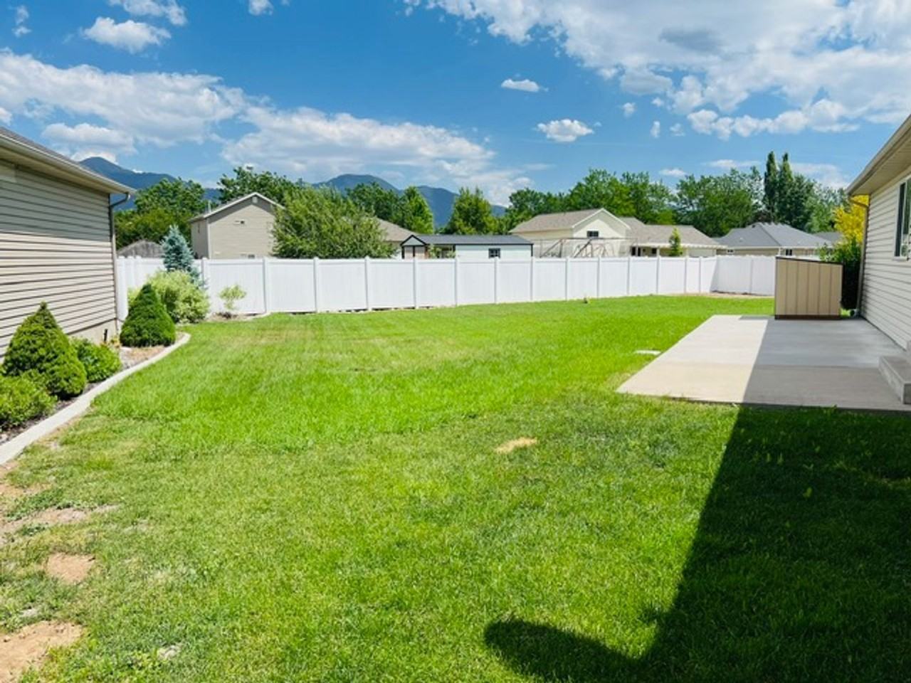 706 S 1690 W - Photo 3 of 24