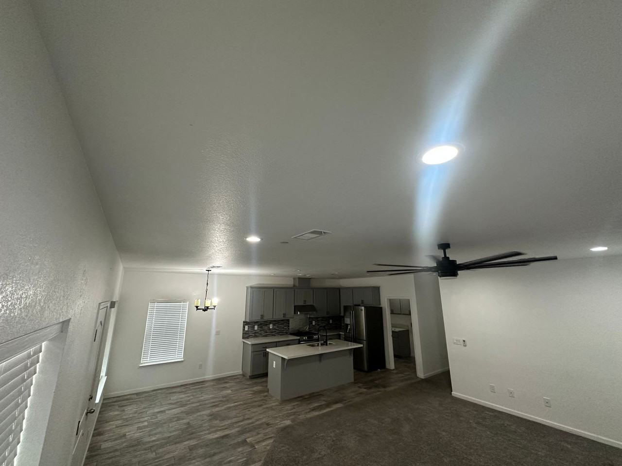 909 E Olive Ave - Photo 4 of 37