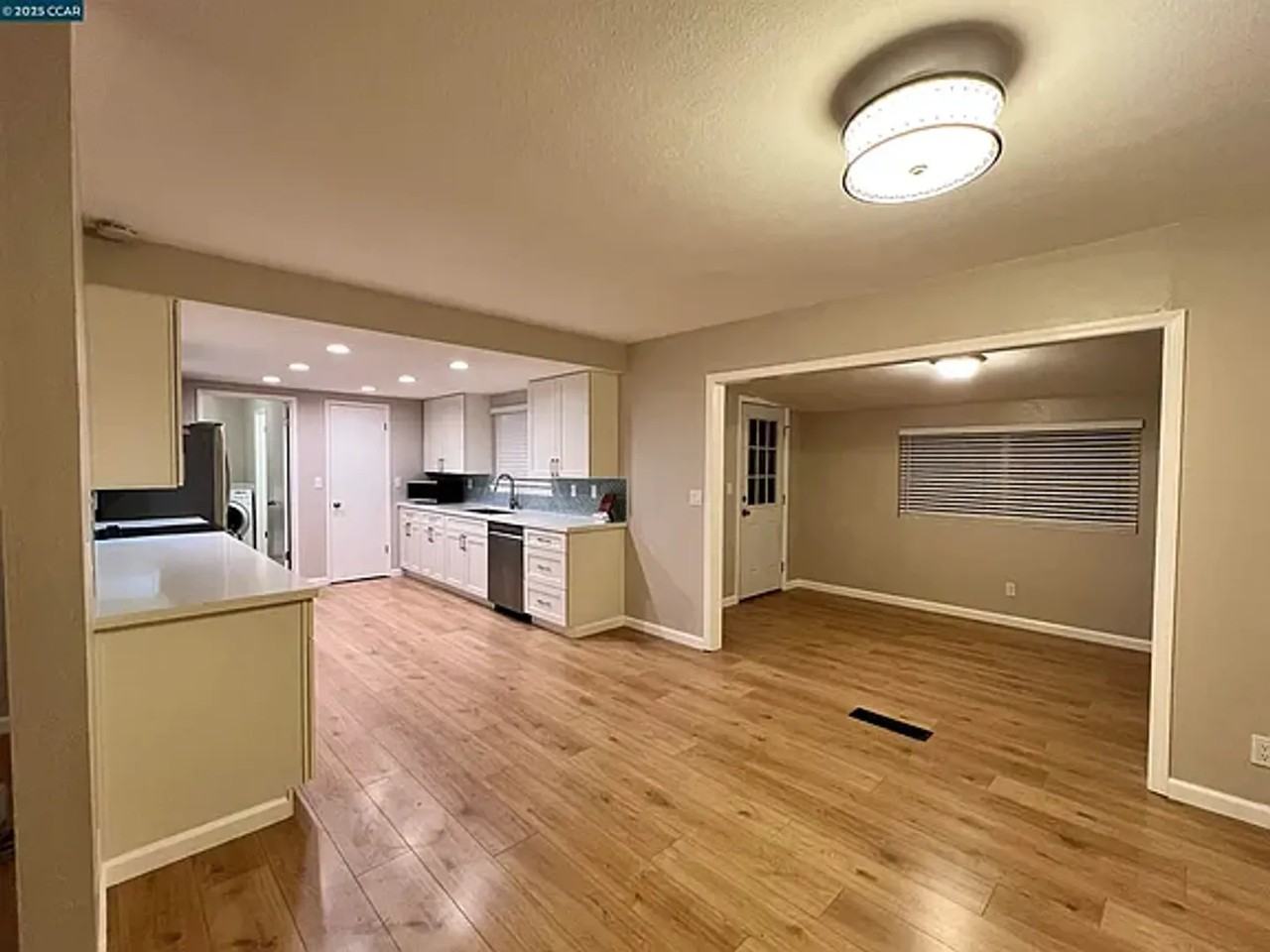 14625 Bridgeport Cir - Photo 6 of 17