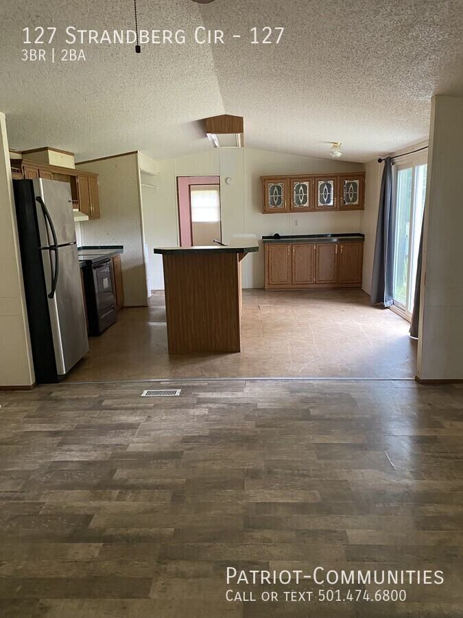 127 Strandberg Cir #127 - Photo 2 of 6